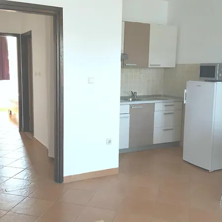 Magdalena As1 - With Balcony - Private Free Parking