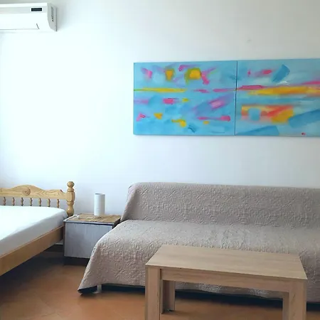 Magdalena As1 - With Balcony - Private Free Parking * Ровинь