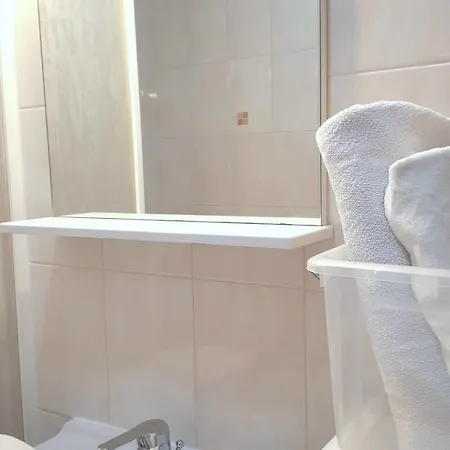 Апартаменты Magdalena As1 - With Balcony - Private Free Parking Ровинь